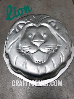 Lion Cake Tin
