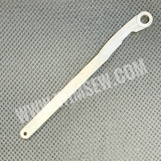 97739 OUTER FOOT BAR SINGER 132K (Secondhand)