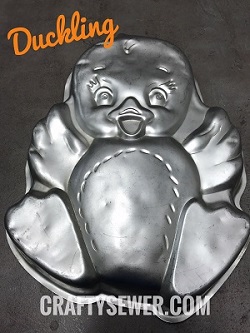 Duckling Cake Tin